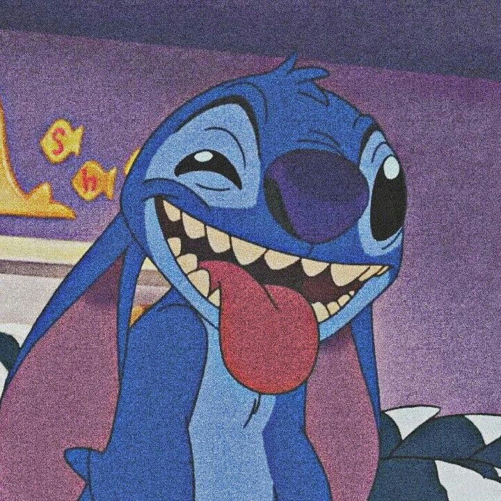 吐口水的史迪仔