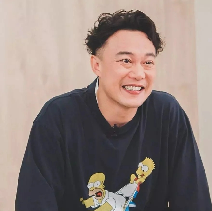 人有悲欢离合，月有阴晴圆缺，此事古难全，但愿人长久，千里共婵