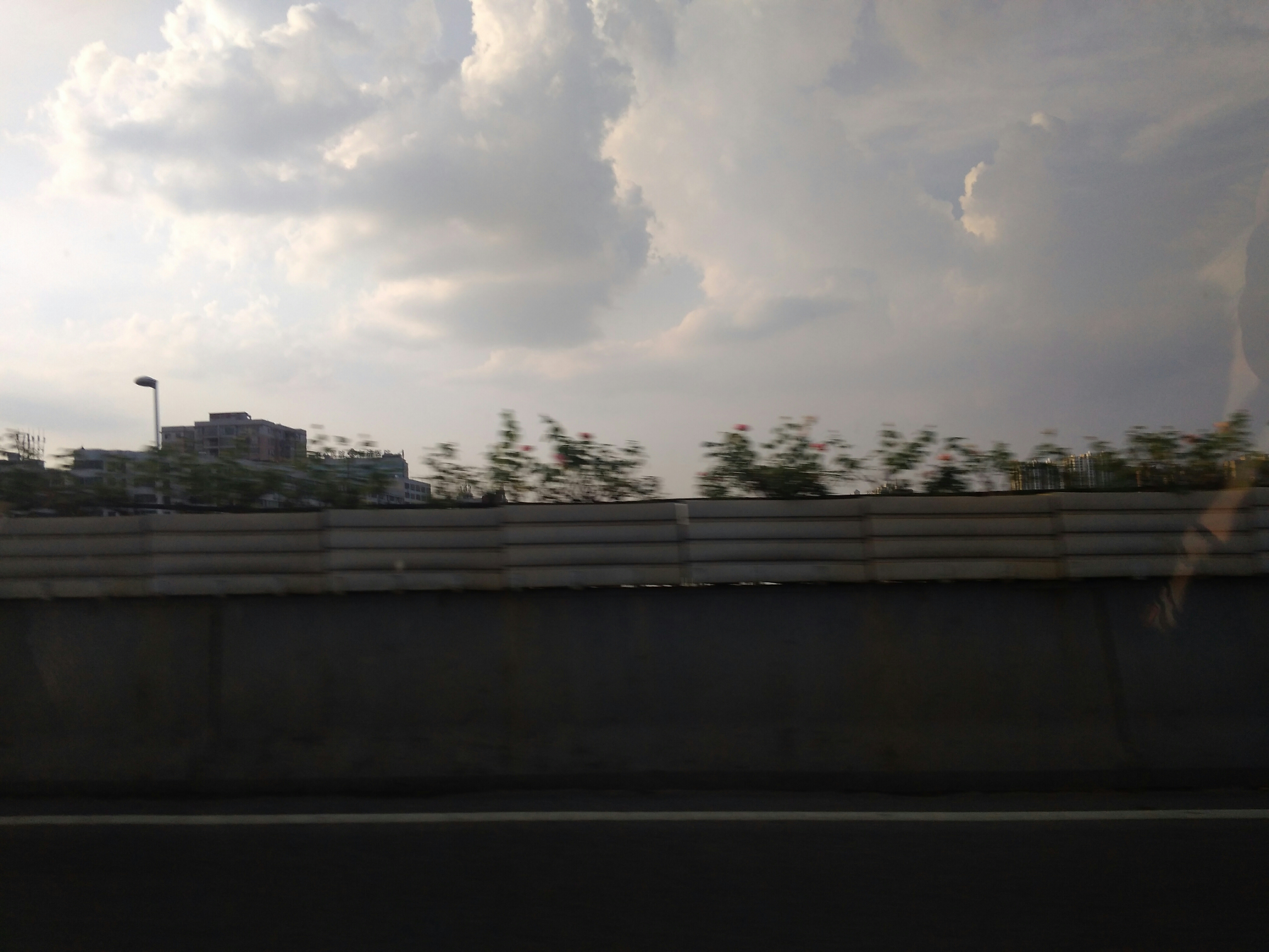 “风景很美，你也很美”
