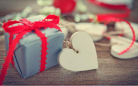 【话题】2月14日情人节又到了，大家脱单了吗？