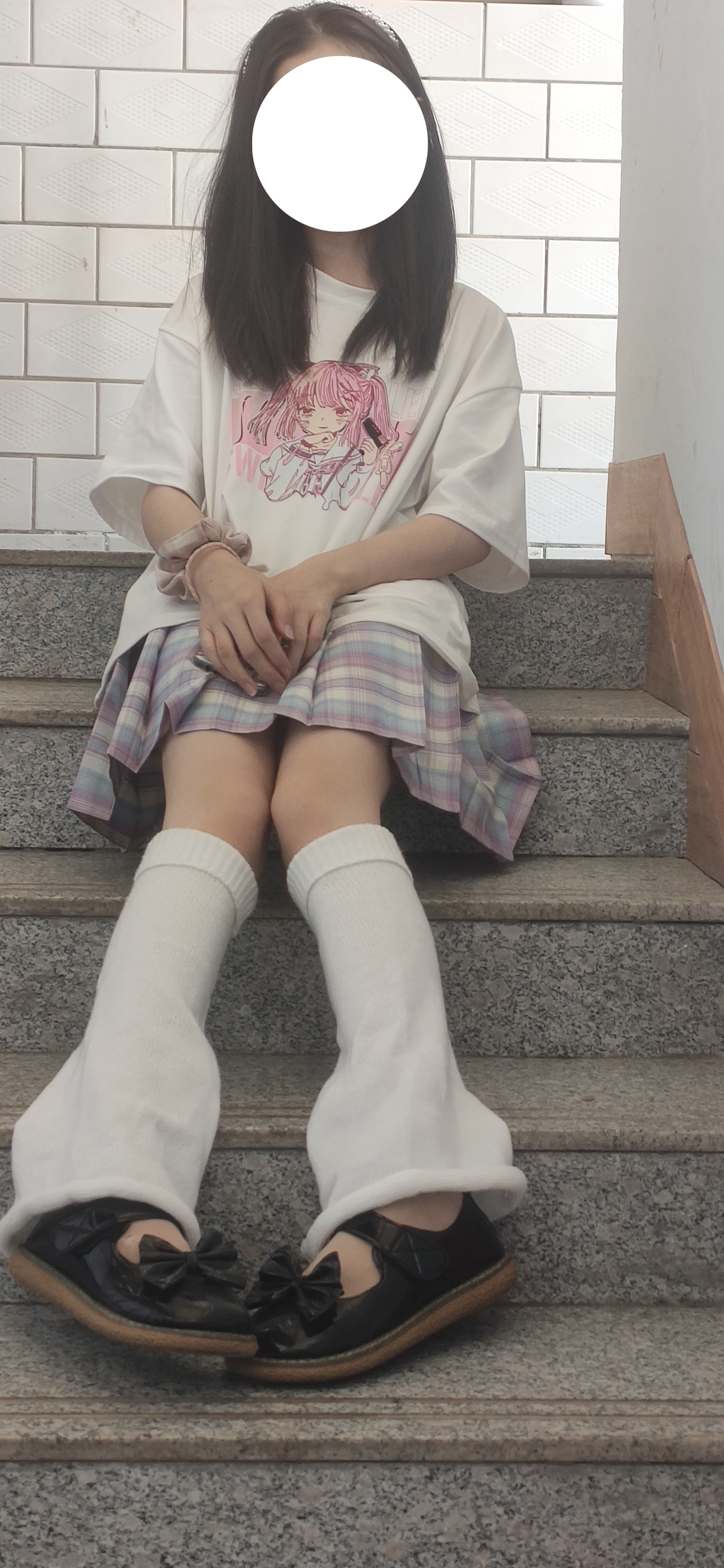 d个监护，寡死了，男女随便，等开学了很少上线，本人