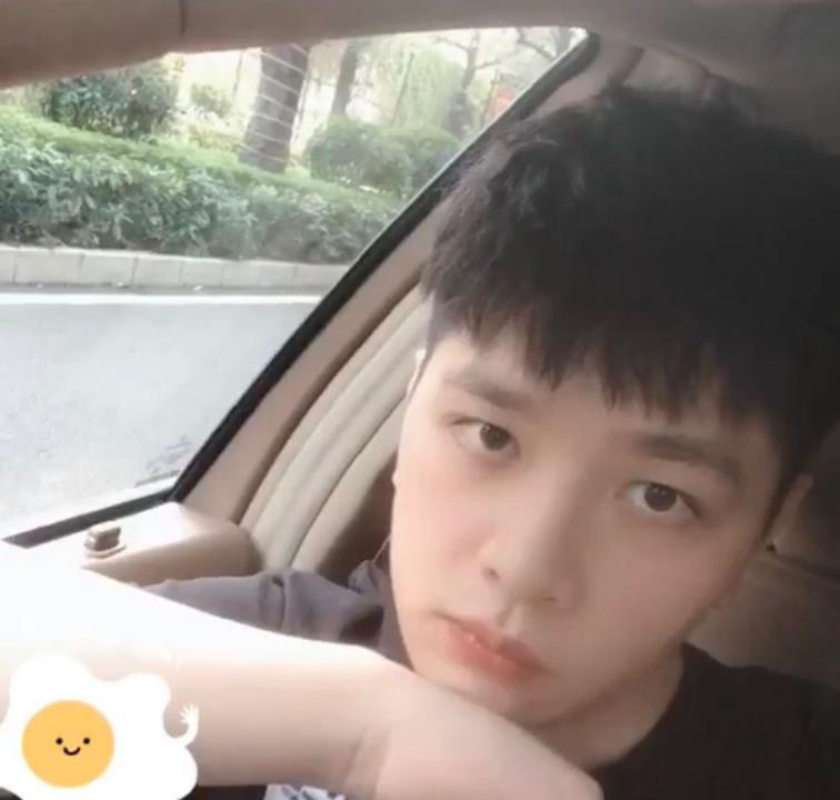 【爆照专访】大佬教我玩游戏“全帮派都是我小弟，战力也就全服第一这样子”
