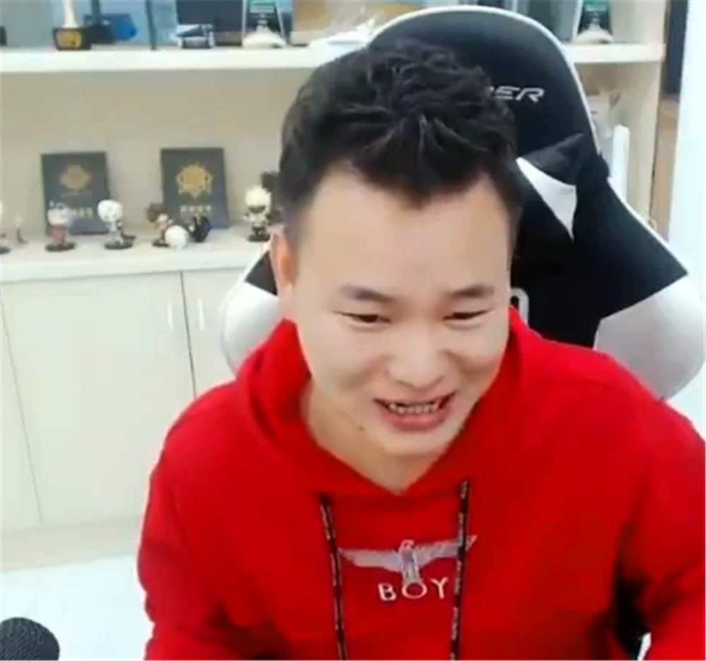 狂人透露DNF手游公测时间，牵扯代言问题直接秒怂