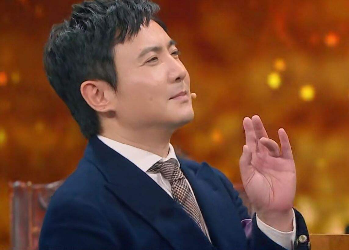 战场才是真男人的信仰！沈腾又一霸气造型，瞬间点燃观众！