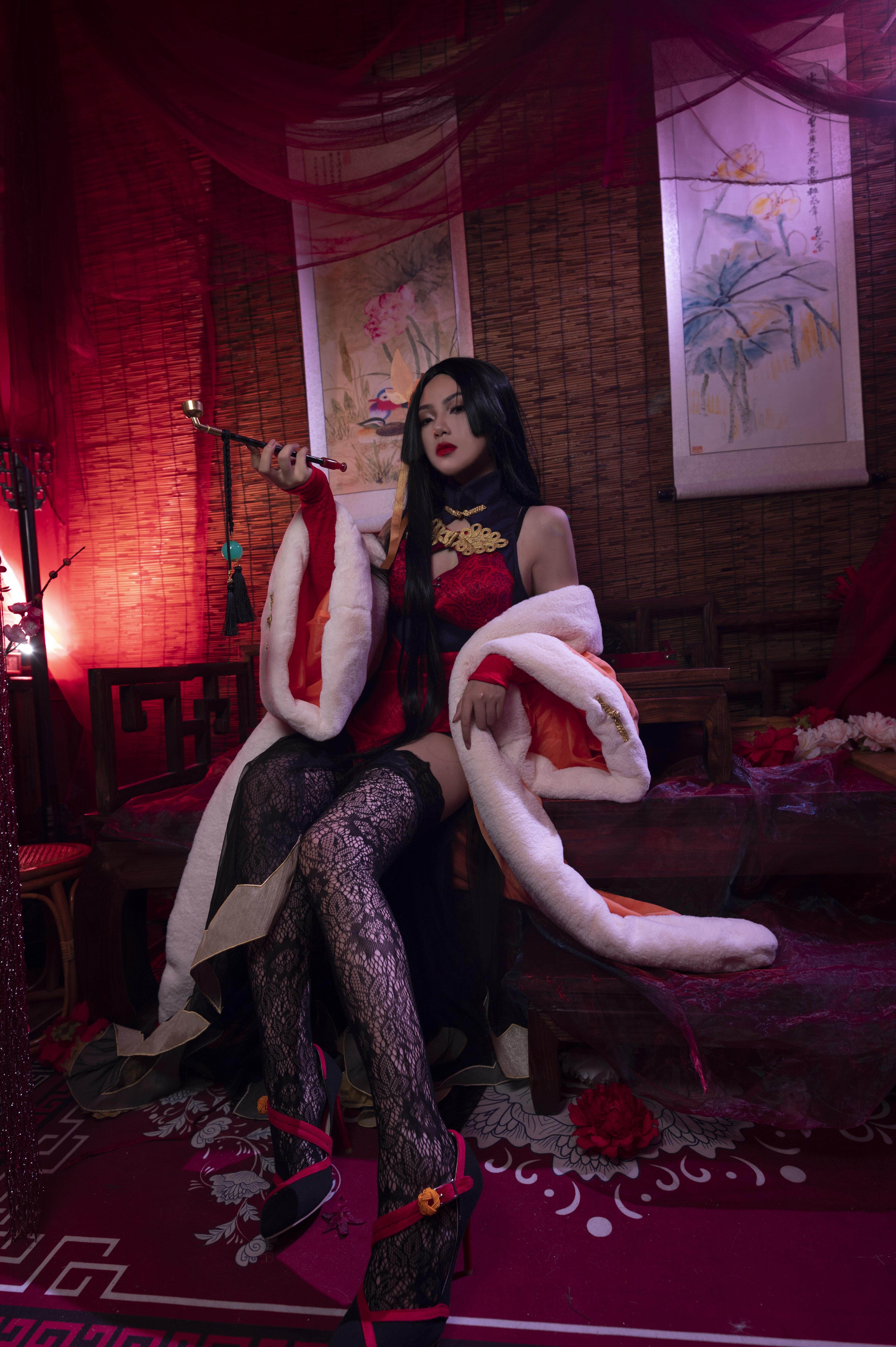 波雅汉库克cos旗袍女帝