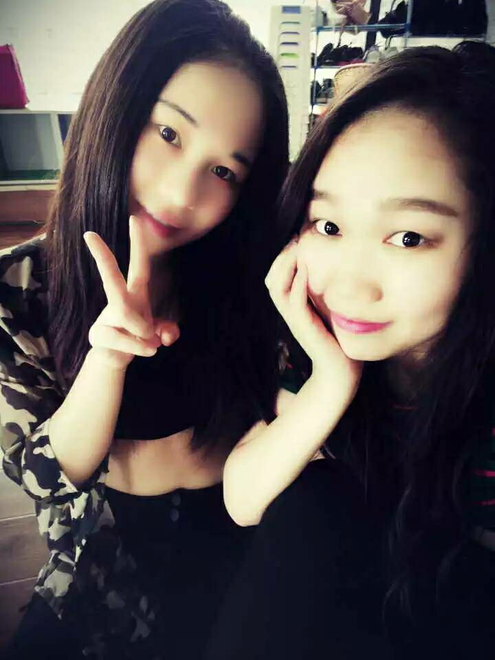 来个小哥哥一起玩呀，我的邀请码AAXHWU，